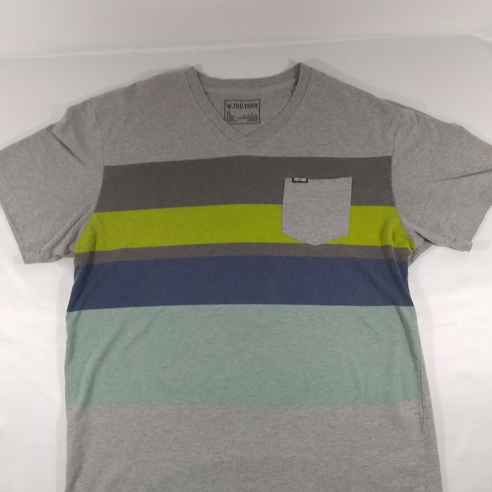 Zoo York Mens XL Gray V Neck Short Sleeve Shirt